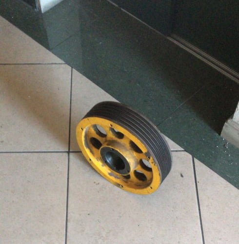 Reparaciones Mayores reemplazo de maquina de tracción de ascensor Edificio Tabancura 6