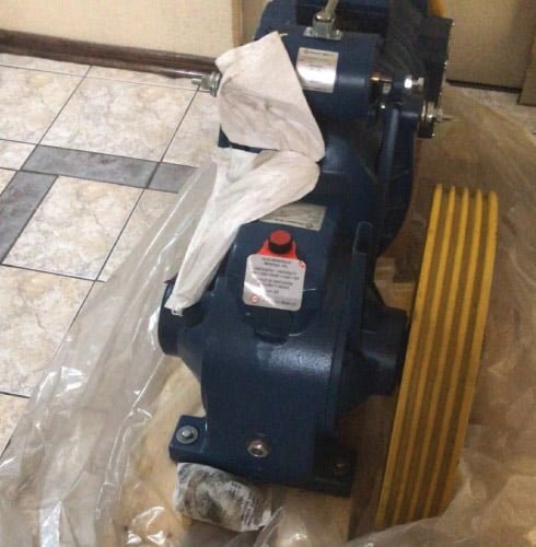 Reparaciones Mayores reemplazo de maquina de tracción de ascensor Edificio Tabancura 5